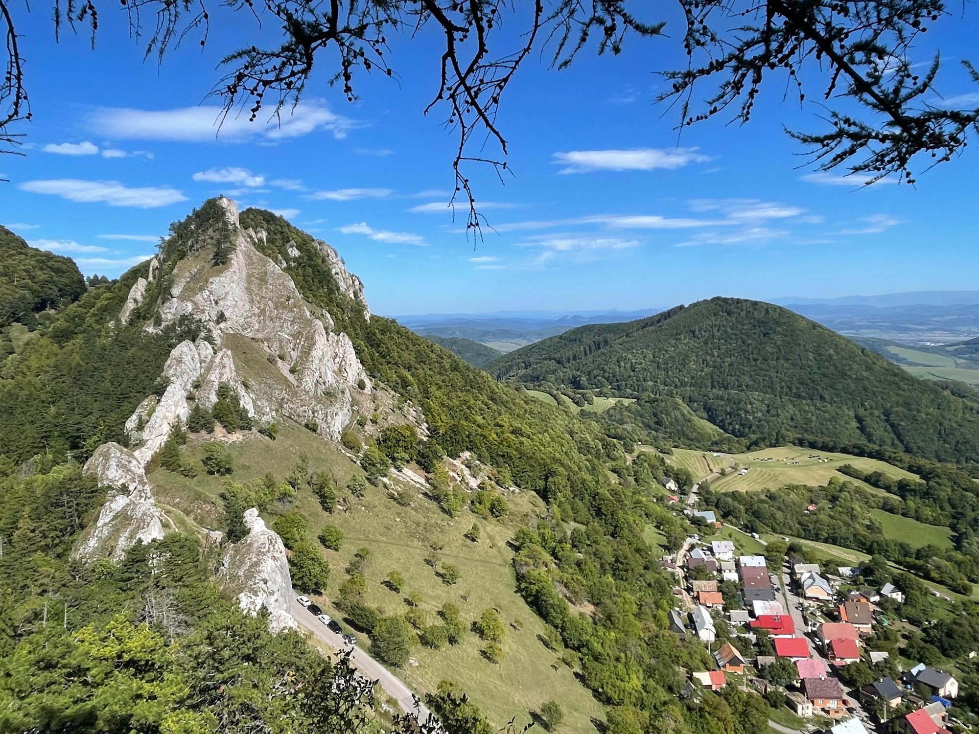 Z Červeného Kameňa na Vršatec