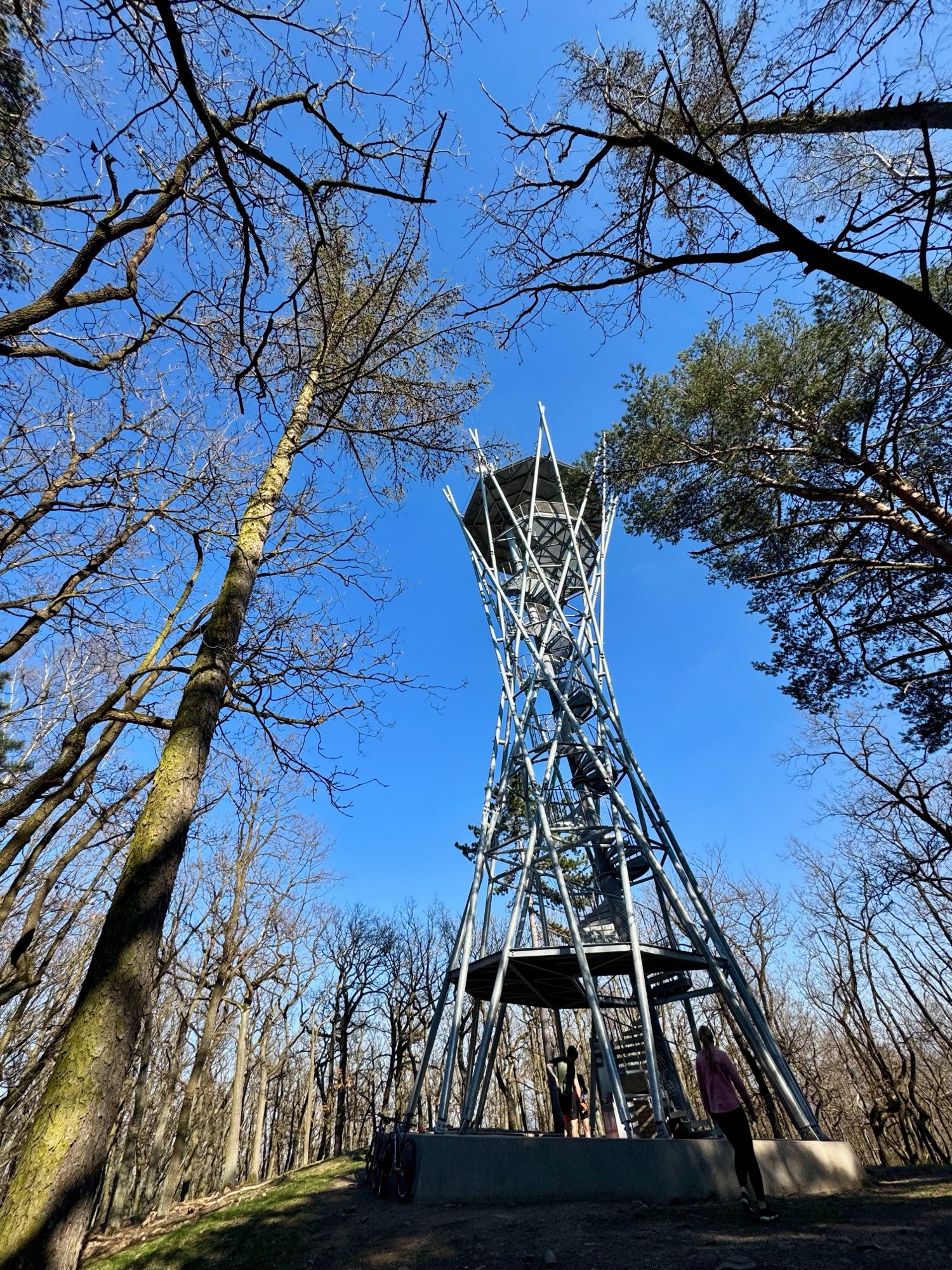 Rozhledna Korunka a Černolice